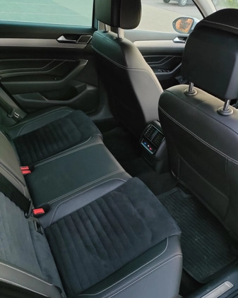 Volkswagen Passat cena 98000 przebieg: 163875, rok produkcji 2020 z Wyszków małe 106